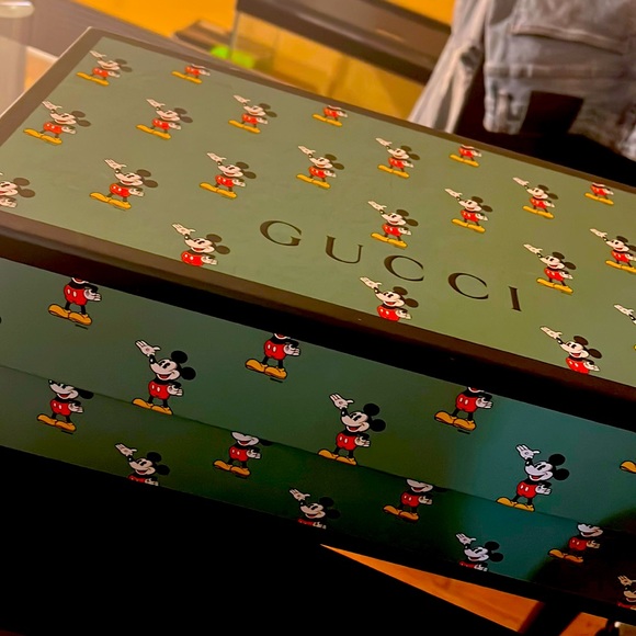 Gucci shoes - Picture 1 of 5